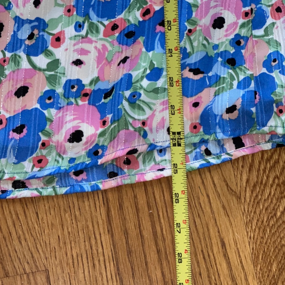 Vibrant Floral Blouse in Blue, Pink, and White - Picture 11 of 12